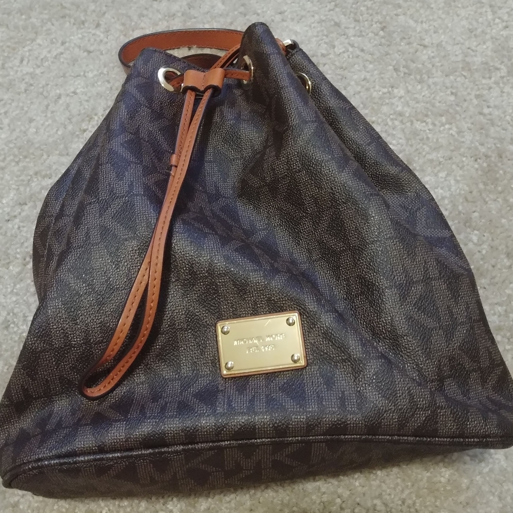 Michael Kors Leather Bucket Bag